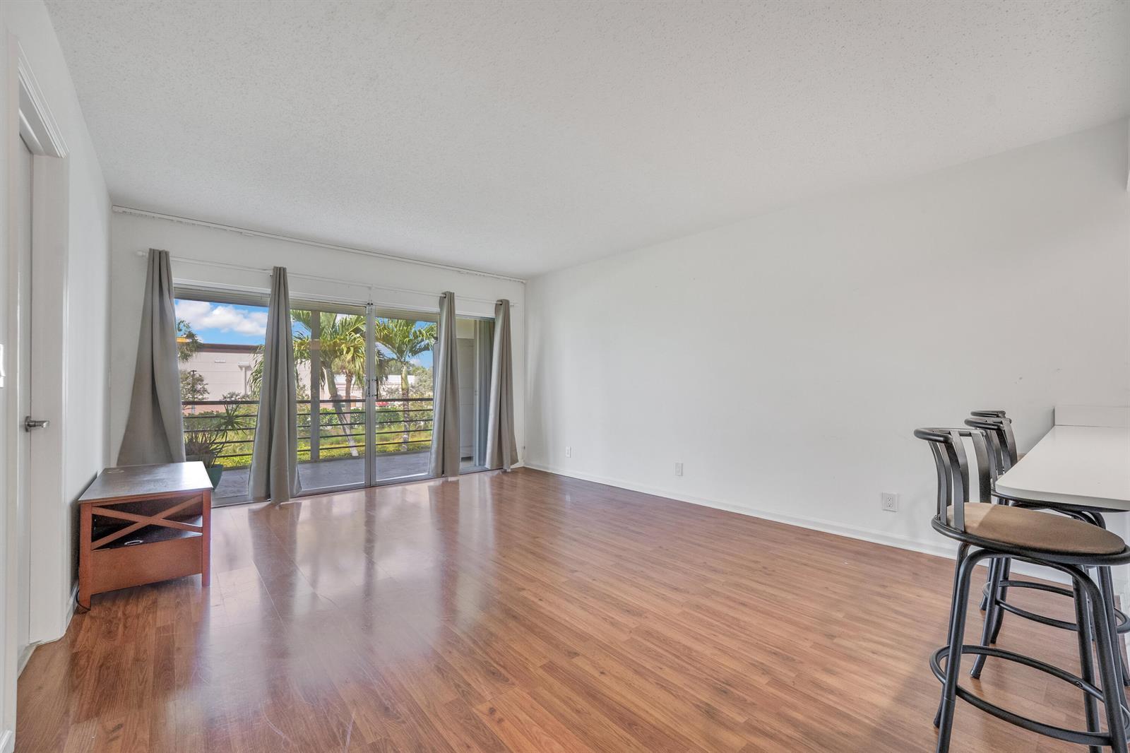 3075 Gardens E Drive # 24, Palm Beach Gardens FL 33410 photo 2