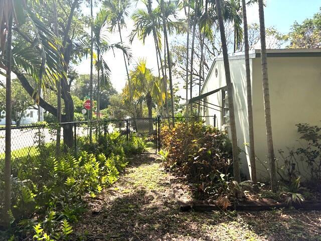 511 SW 2nd Avenue, Dania Beach FL 33004 photo 5