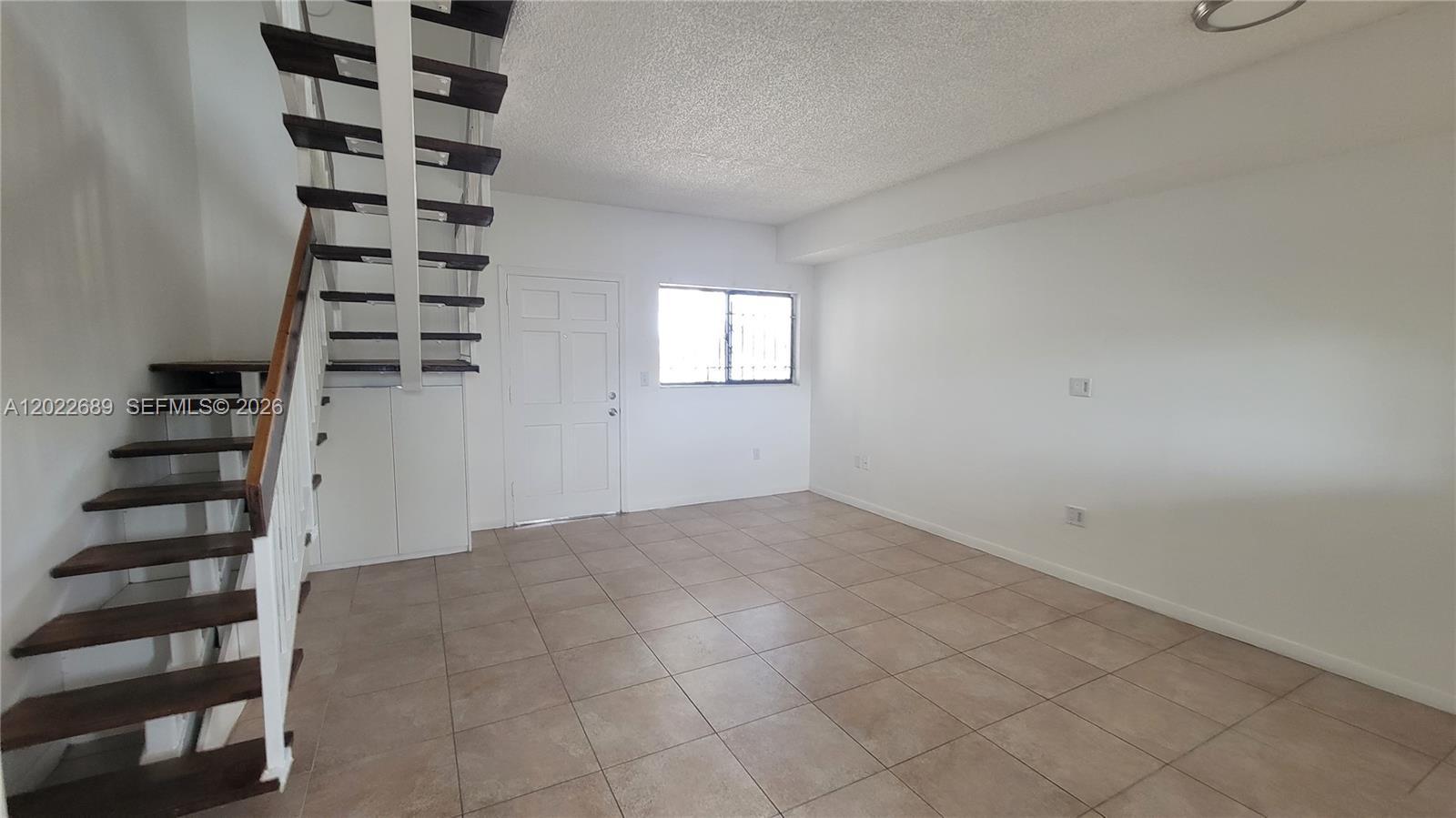 Hialeah, FL 33013 photo 3