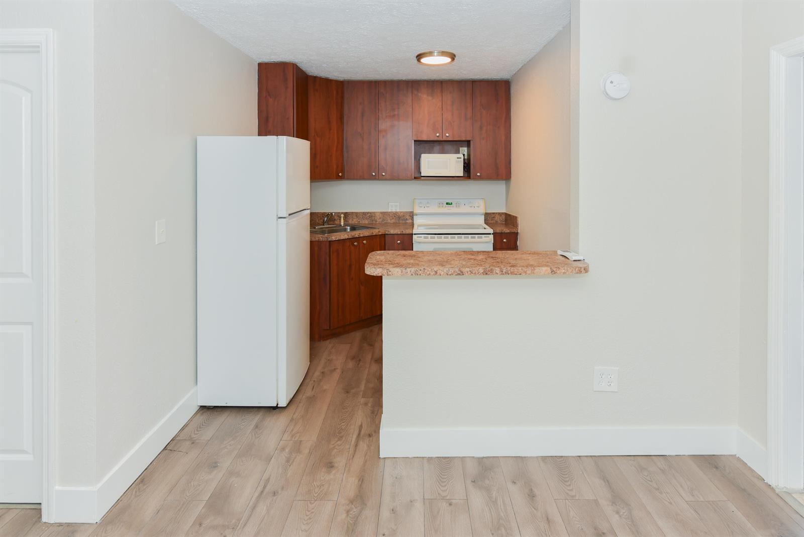605 N Federal Highway # 13, FL 33460 photo 2