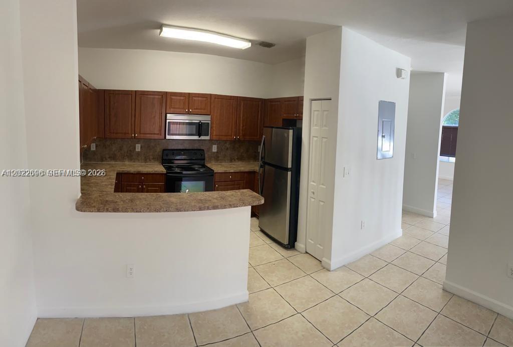 2991 NW 36th Way, Lauderdale Lakes FL 33311 photo 4