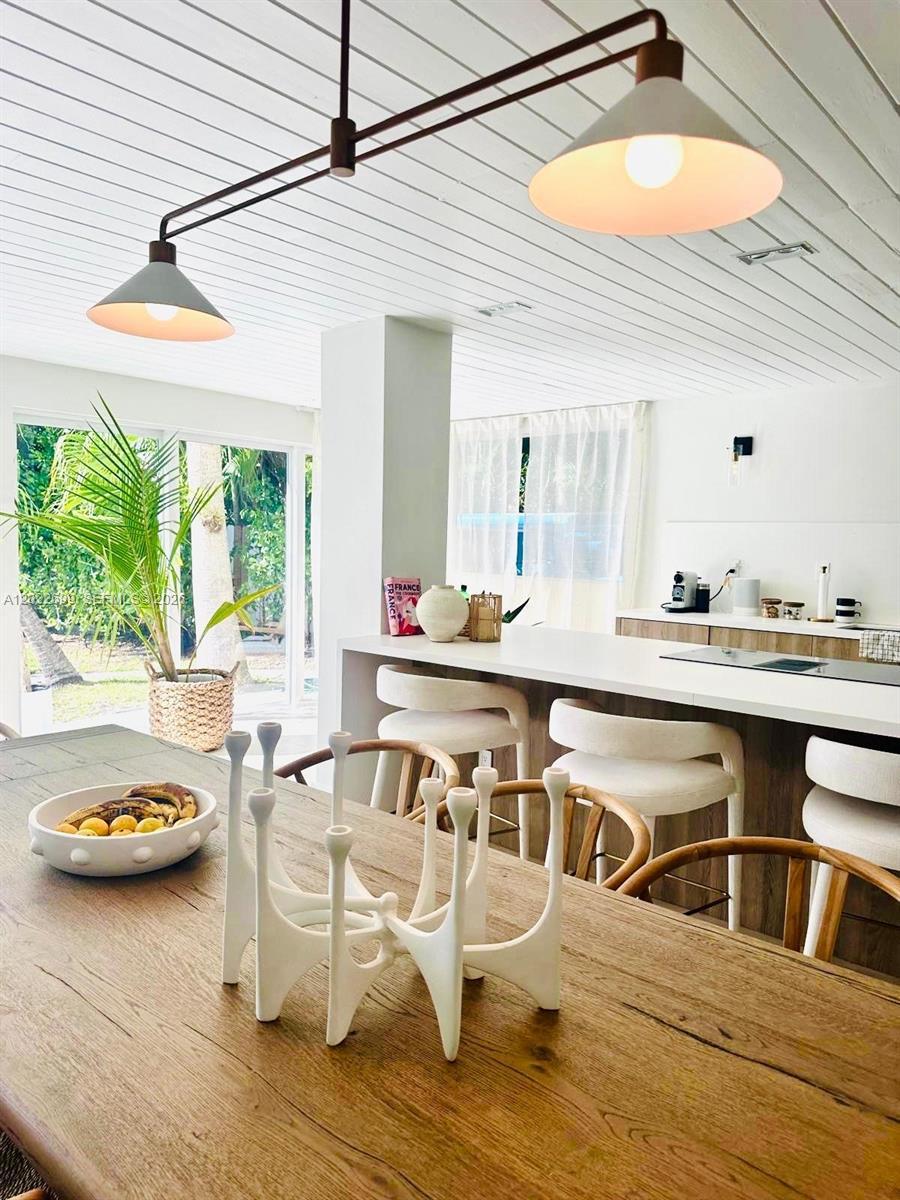 8300 Hawthorne Ave, Miami Beach FL 33141 photo 5