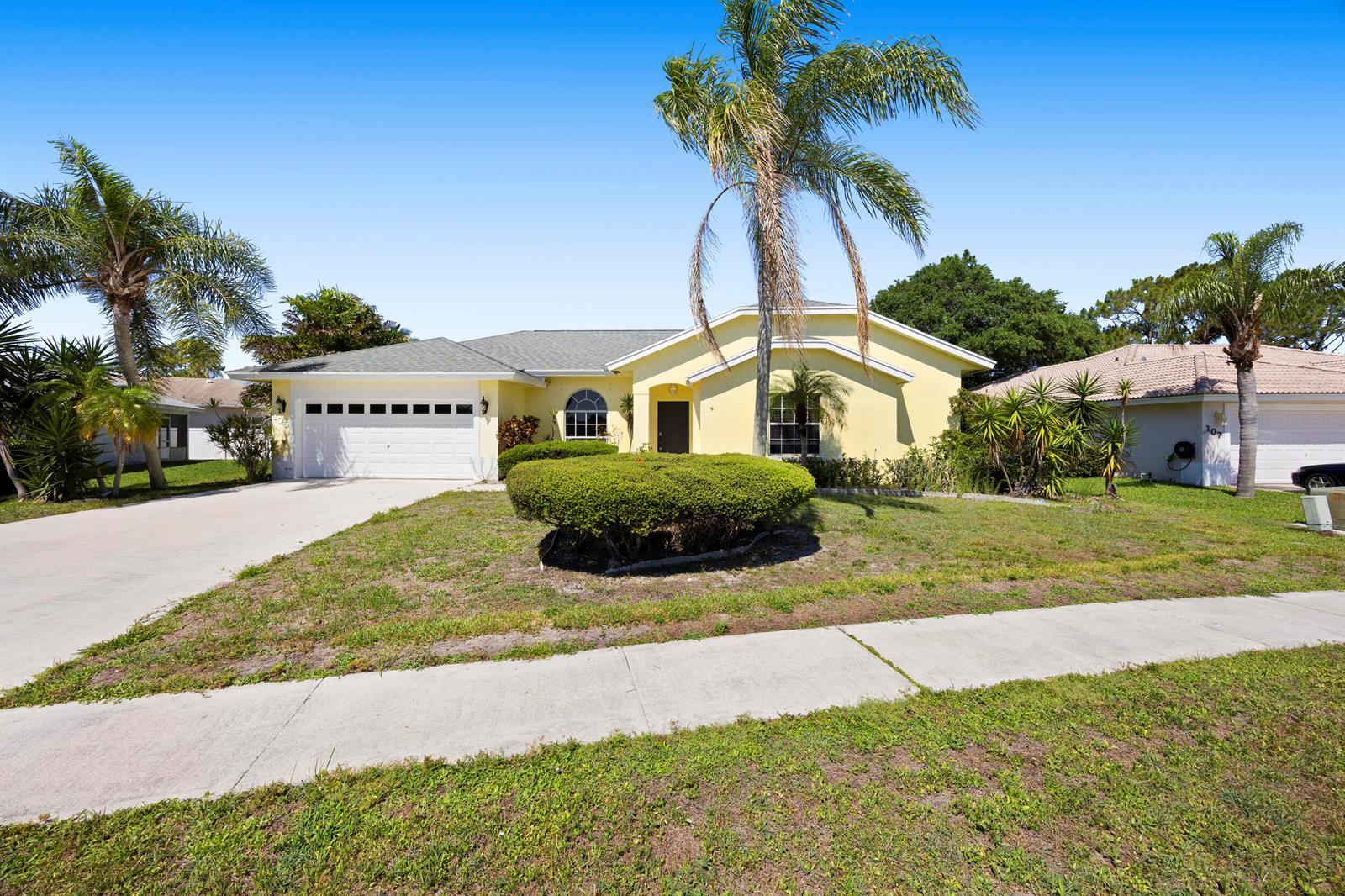 105 Monterey Way, Royal Palm Beach FL 33411 photo 4