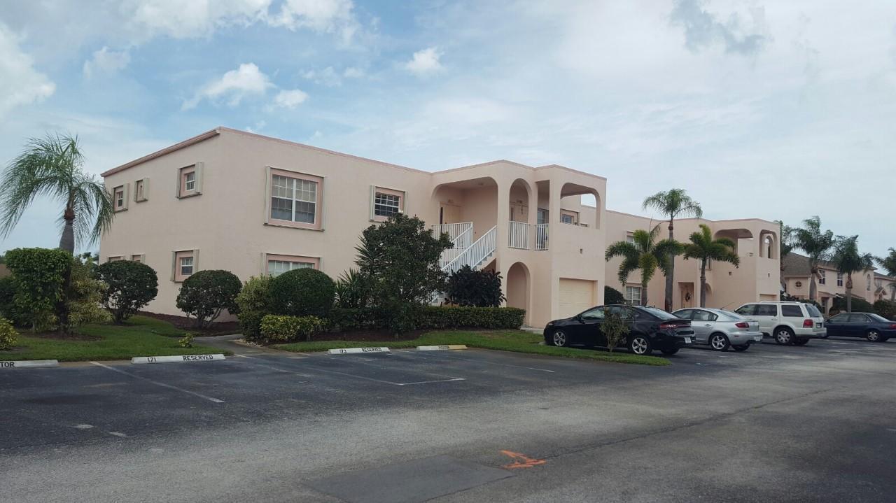 2082 SE Wild Meadow Circle, Port St. Lucie FL 34952