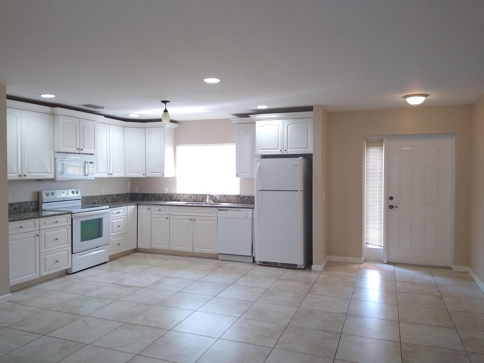 2082 SE Wild Meadow Circle, Port St. Lucie FL 34952 photo 5