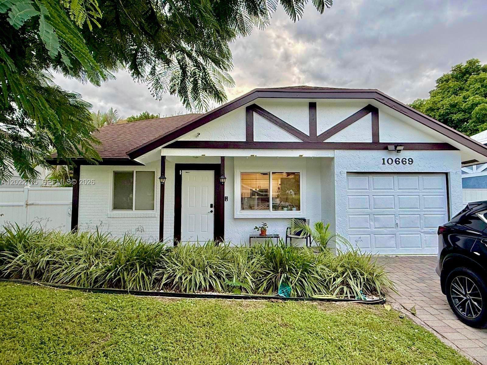 10669 Boca Entrada Blvd, Boca Raton FL 33428