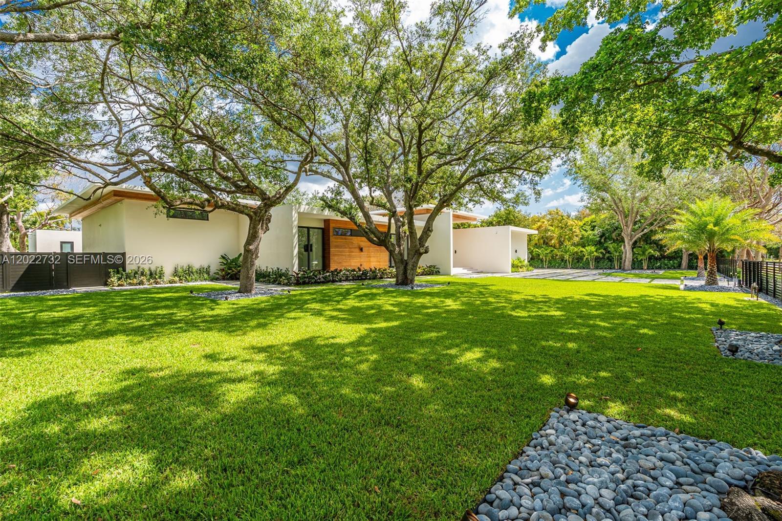 7825 SW 128th St, Pinecrest FL 33156 photo 4