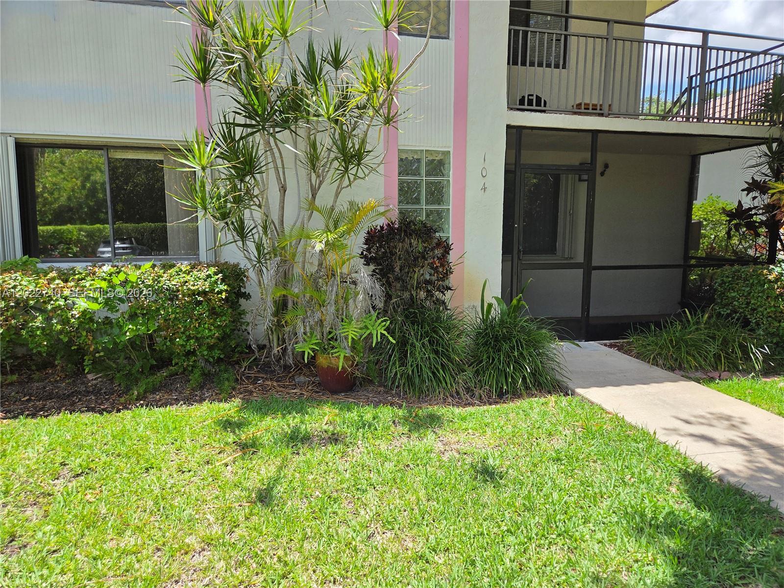 413 Lakeview Dr # 104, Weston FL 33326 photo 3