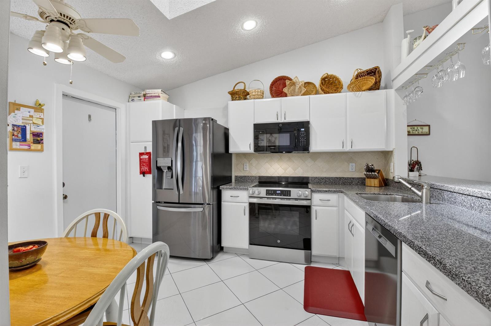 5893 Sunswept Lane # B, Boynton Beach FL 33437 photo 4