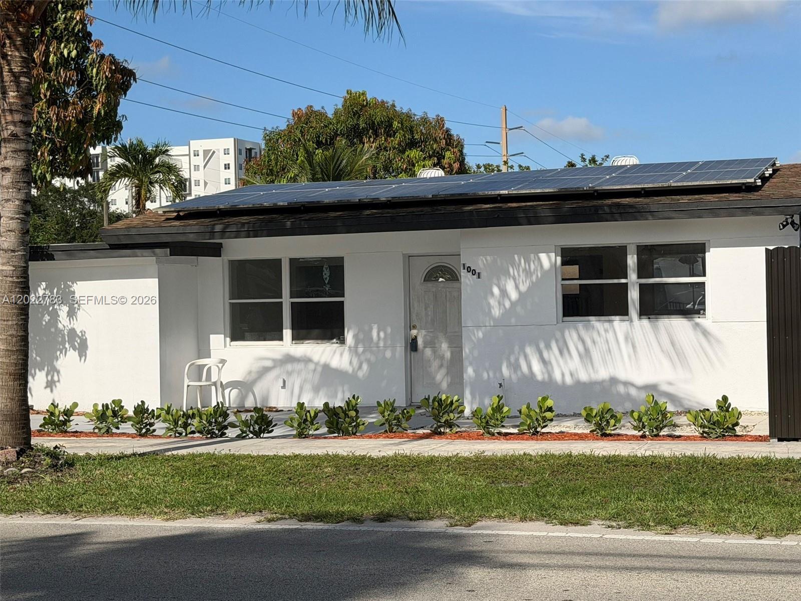 1001 S 62nd Ave, Hollywood FL 33023 photo 2