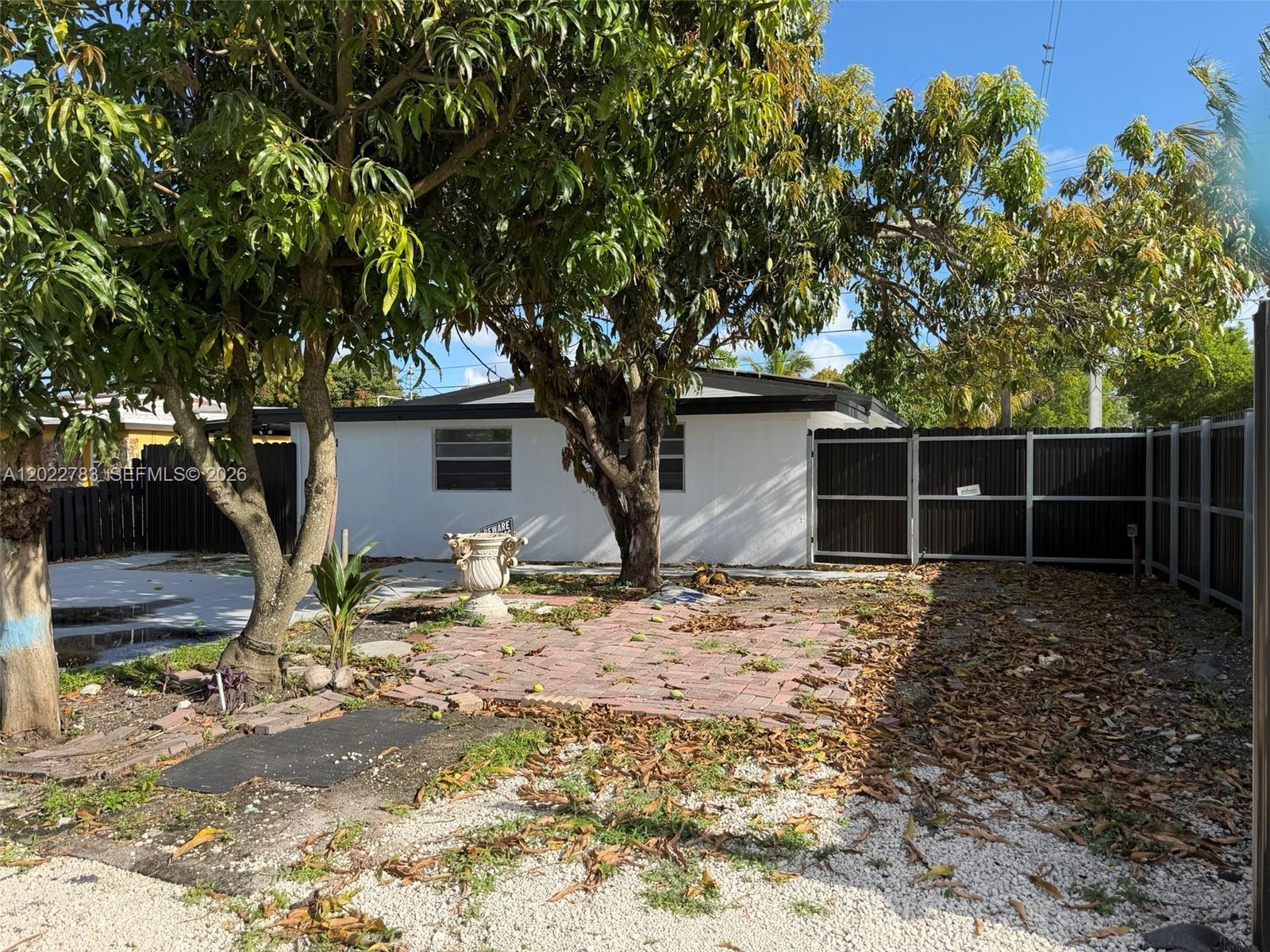 1001 S 62nd Ave, Hollywood FL 33023 photo 4