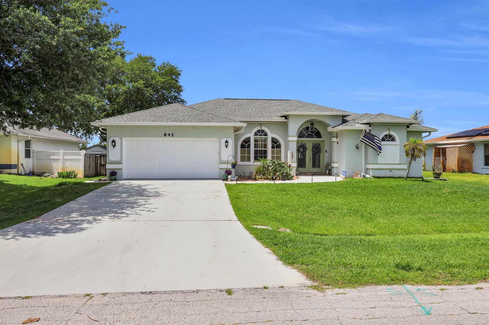 842 SE Quiescent Lane, Port St. Lucie FL 34983 photo 2