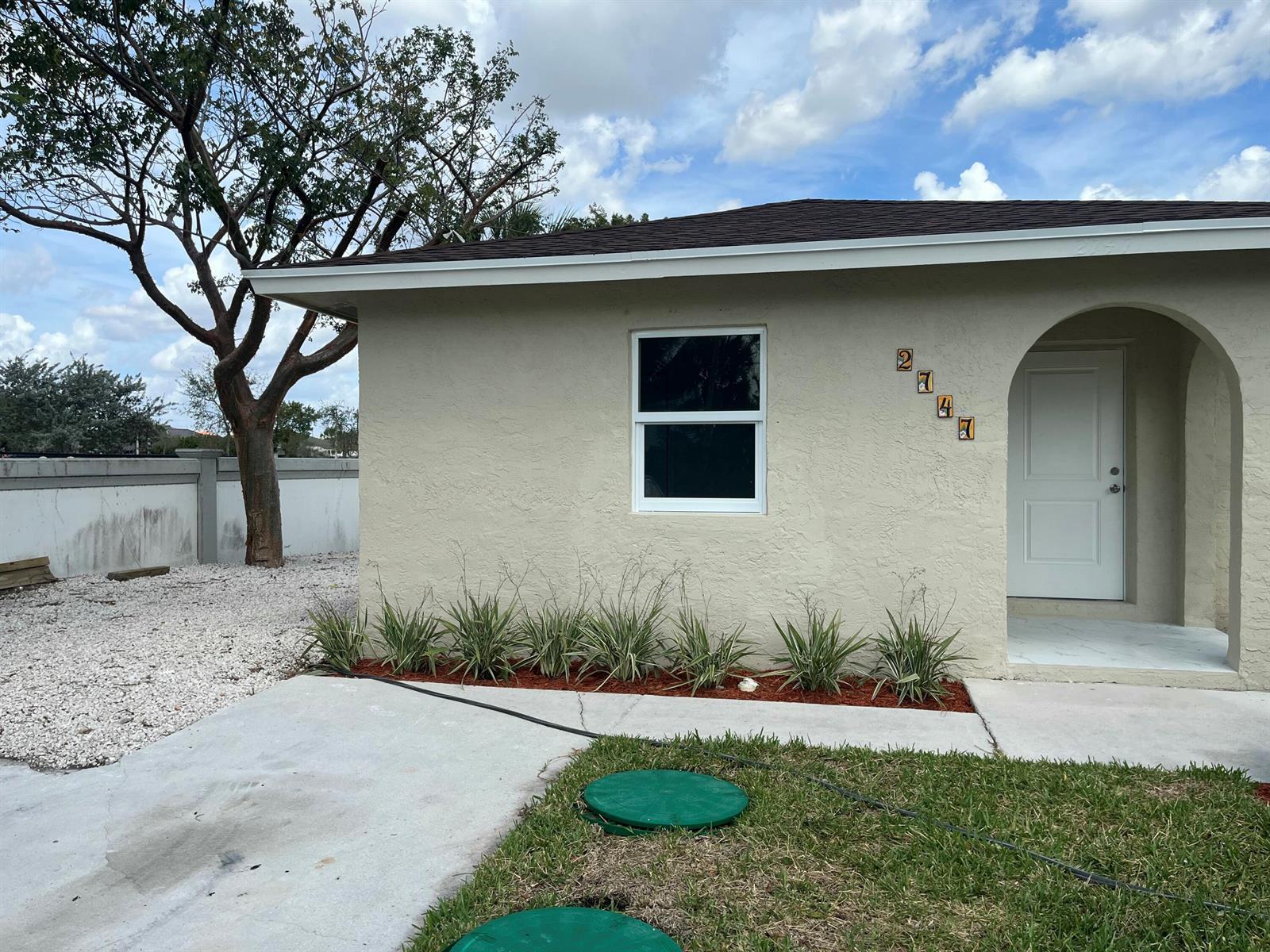 2747 Summit Boulevard, West Palm Beach FL 33406 photo 3