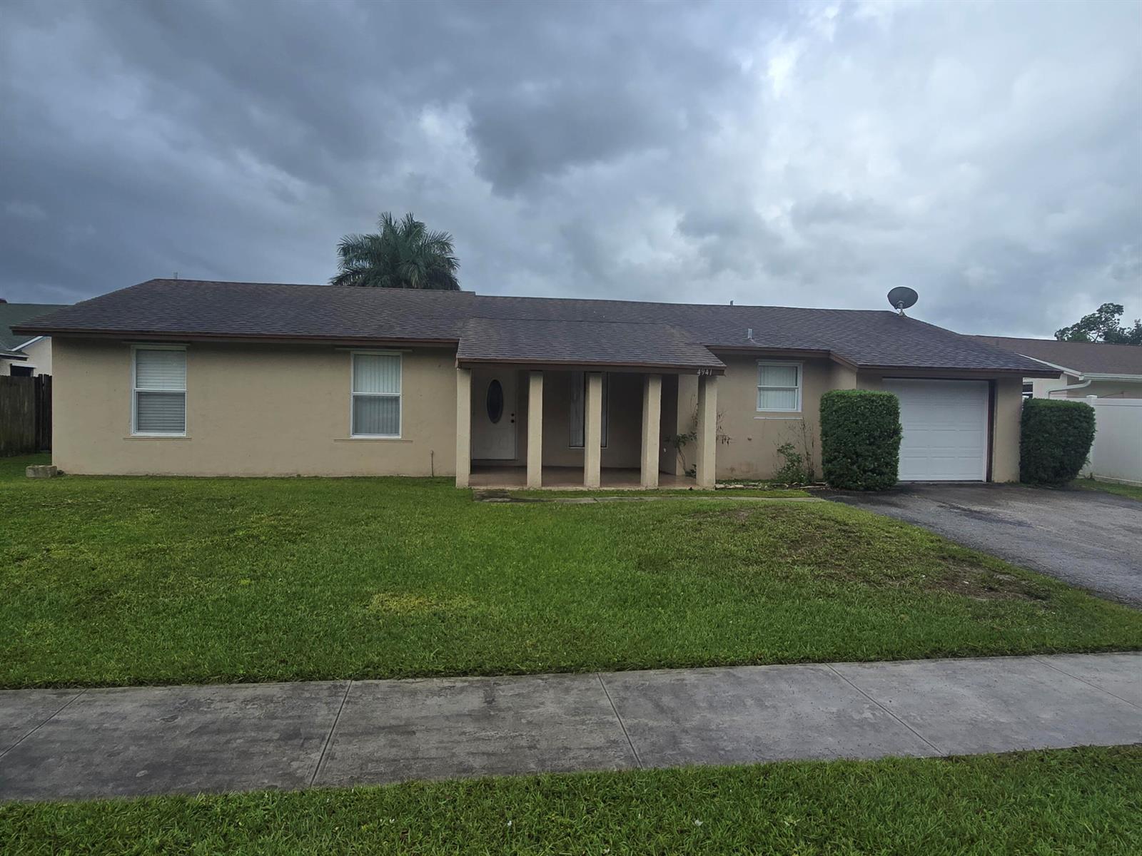 4941 N Marbella Rd Road N, West Palm Beach FL 33417