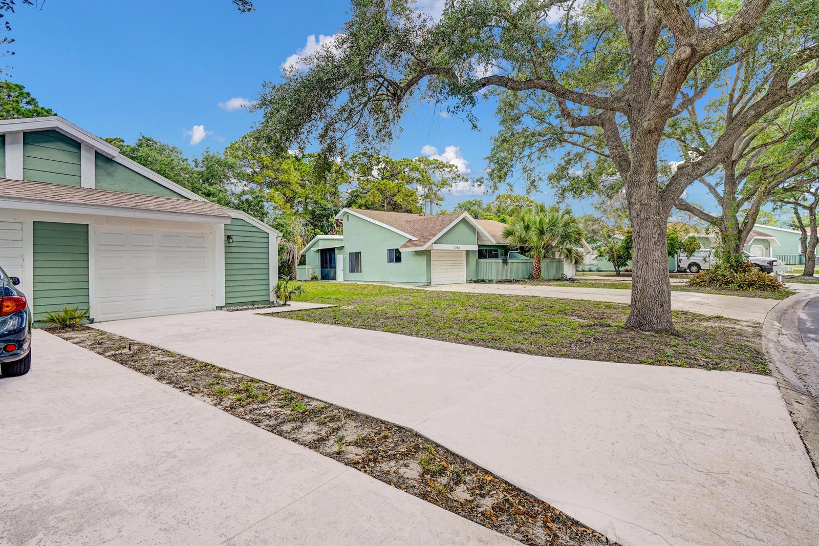 1370 SE Rivergreen Circle, Port St. Lucie FL 34952 photo 3