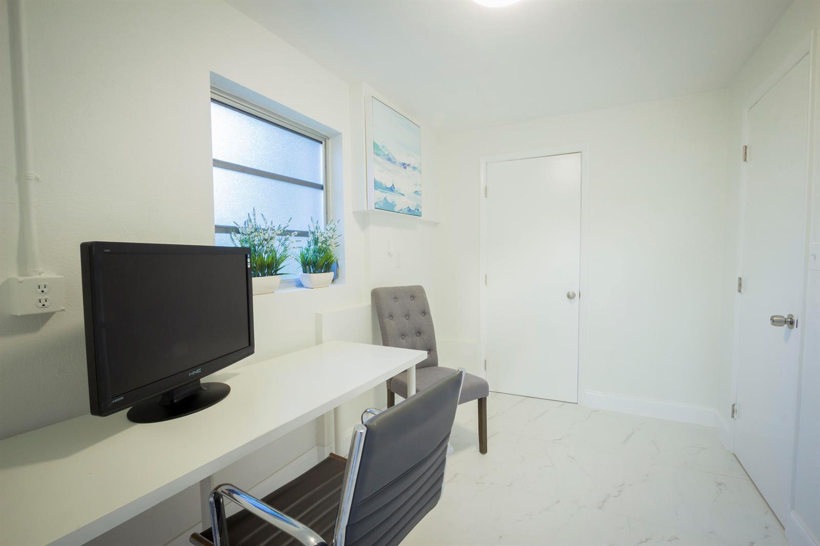 2325 NE 4th Avenue, Boca Raton FL 33431 photo 4