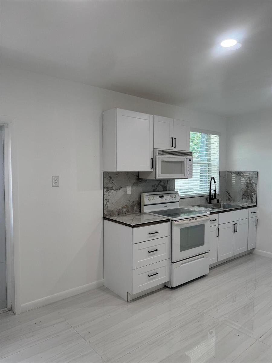 4591 Purdy Lane # 8, West Palm Beach FL 33415 photo 3