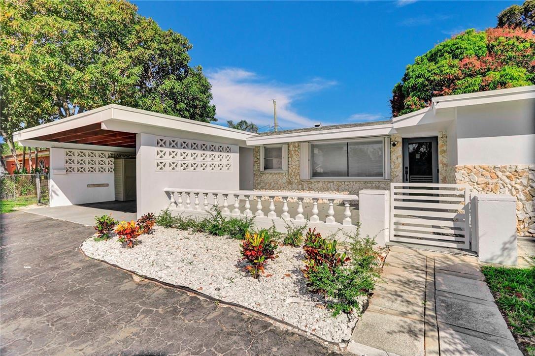1013 SE 14th Court, Deerfield Beach FL 33441 photo 2