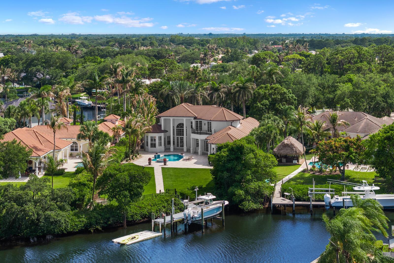 8709 SE Compass Island Way, Jupiter FL 33458 photo 2
