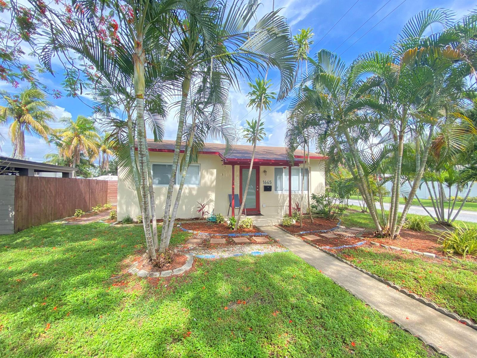 1645 NE 16th Avenue, Fort Lauderdale FL 33305 photo 2