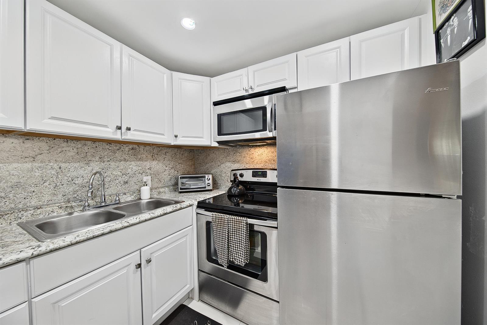 96 Fanshaw C, Boca Raton FL 33434 photo 4