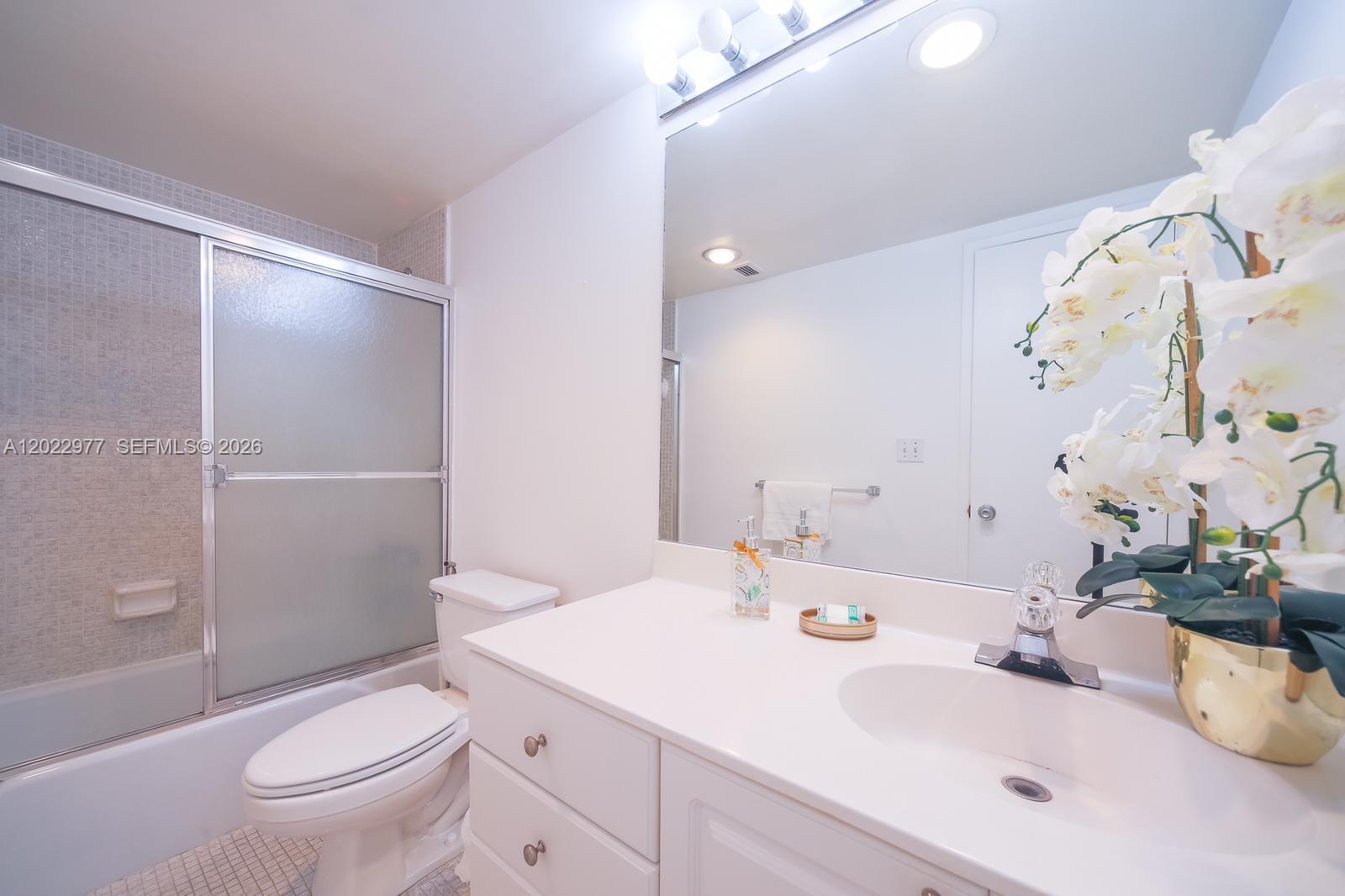 19370 Collins Ave # 622, Sunny Isles Beach FL 33160 photo 2