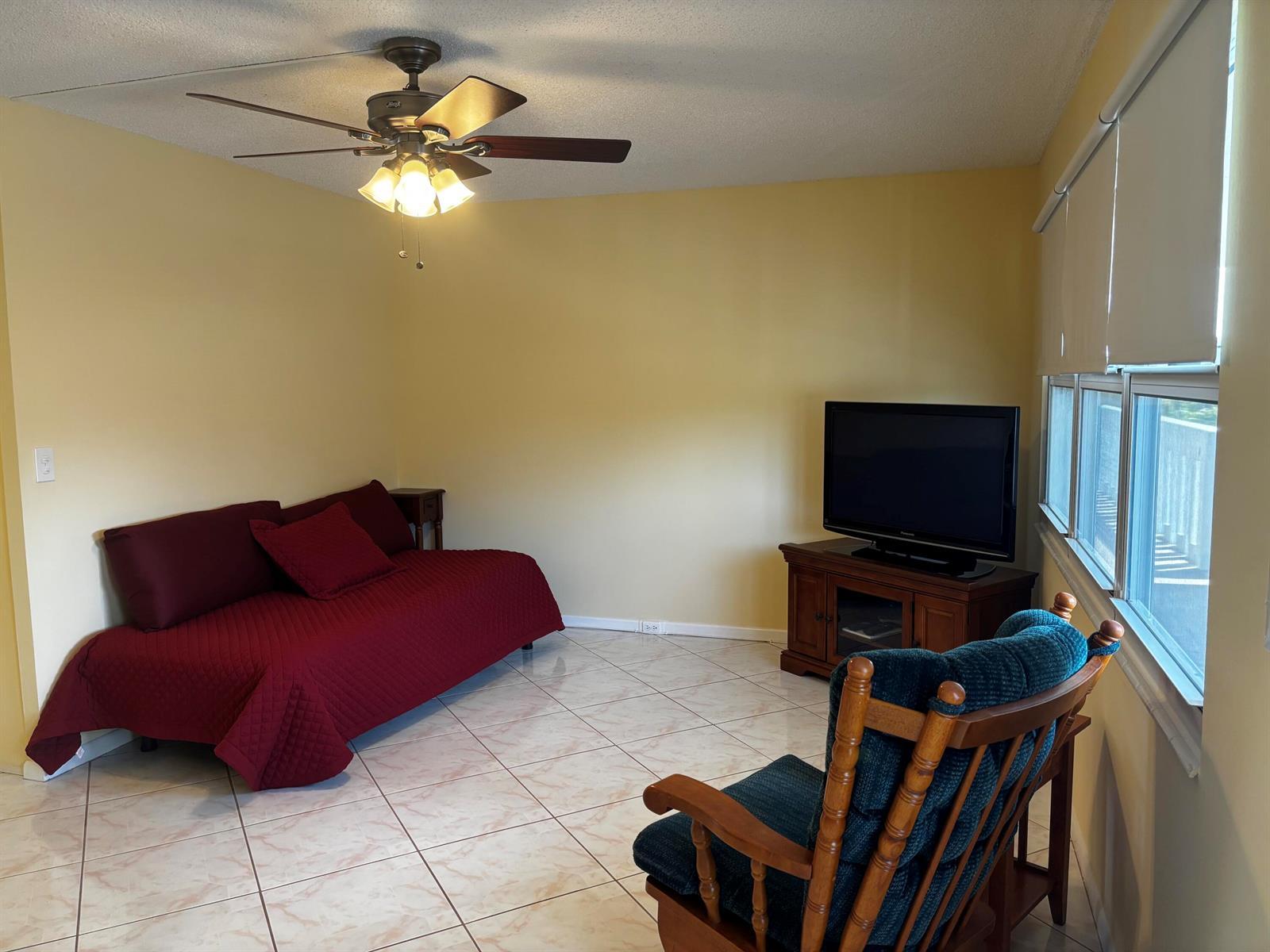 309 Grantham A, Deerfield Beach FL 33442 photo 4