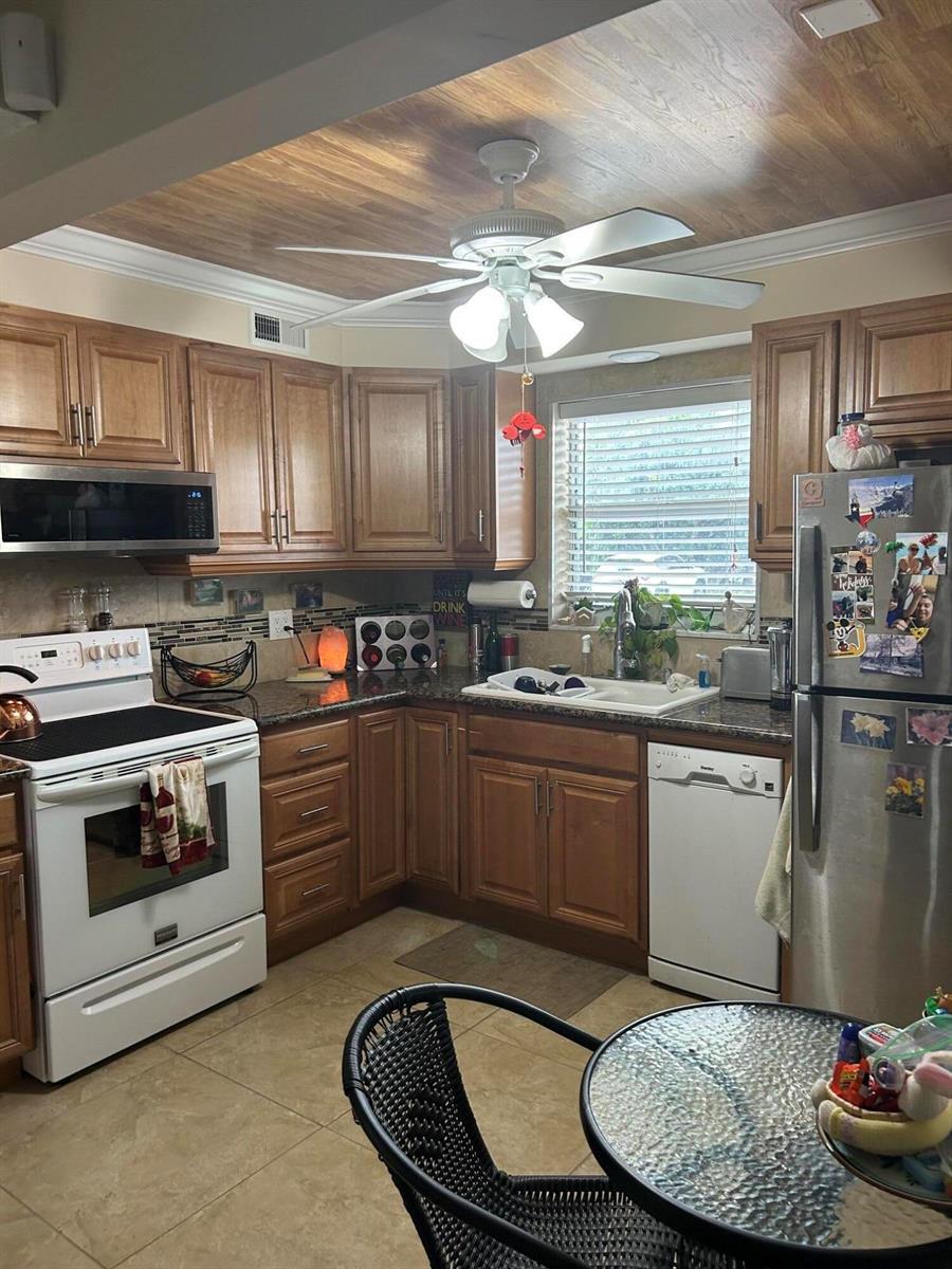 770 Lori Drive # 245, Palm Springs FL 33461 photo 3