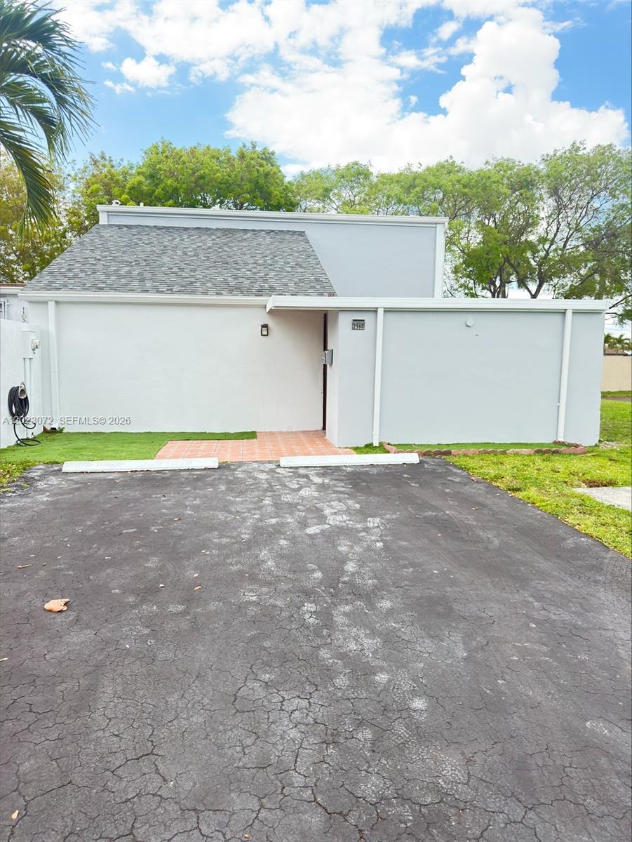 Miami, FL 33175 photo 2