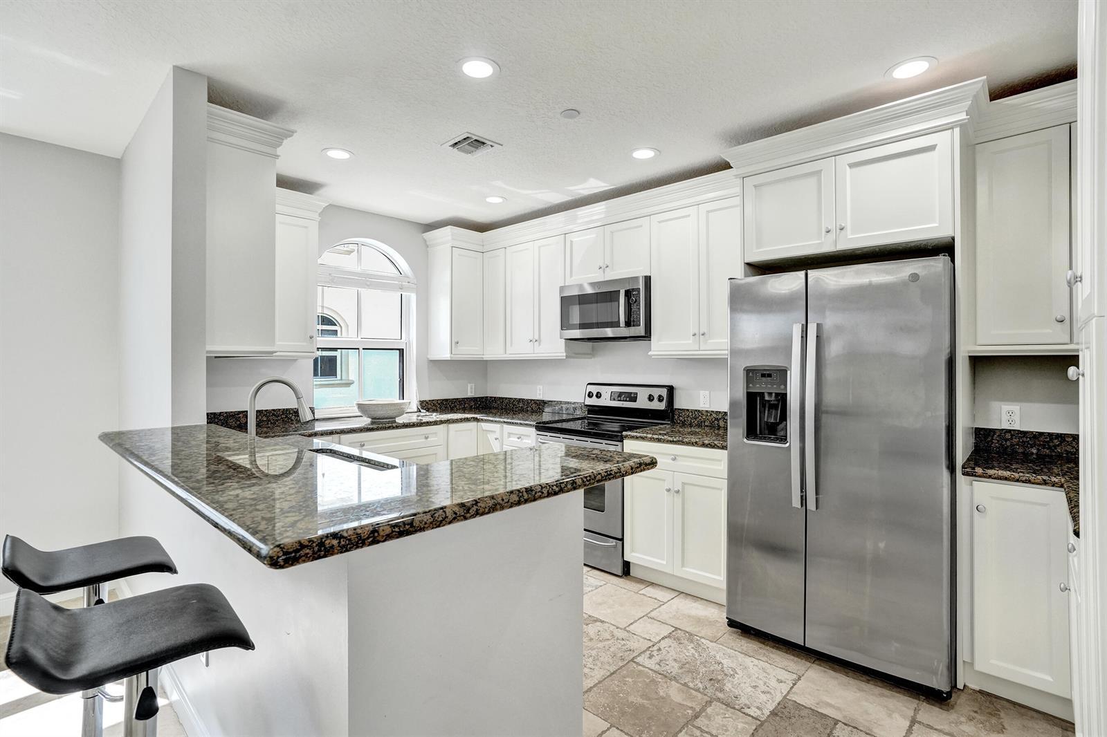 835 NE 16th Terrace # 835, Fort Lauderdale FL 33304 photo 3