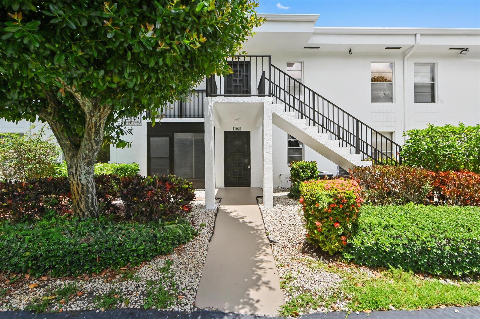 6586 Southurst Terrace # 103, Delray Beach FL 33446 photo 2