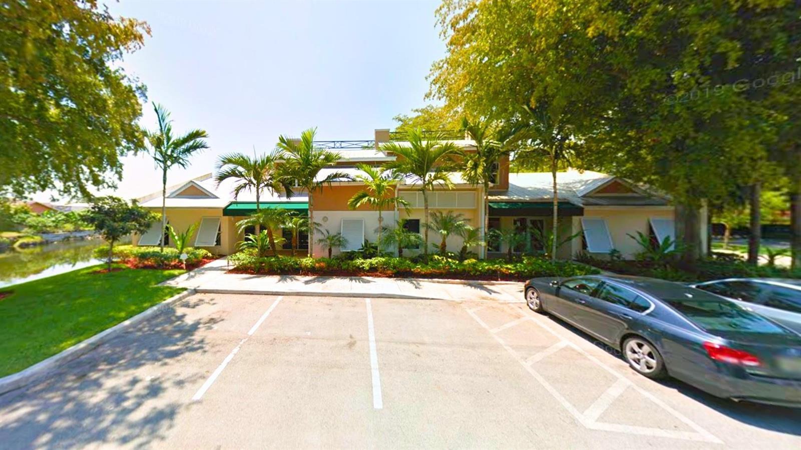 1232 N University Drive, Plantation FL 33322 photo 2