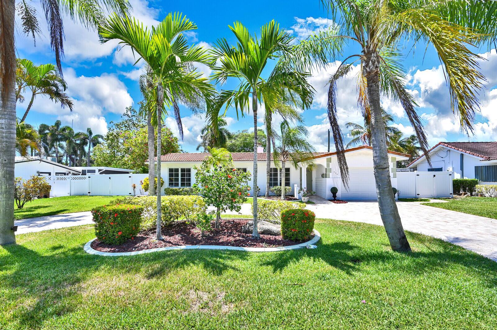 904 SE 12th Street, Deerfield Beach FL 33441 photo 2