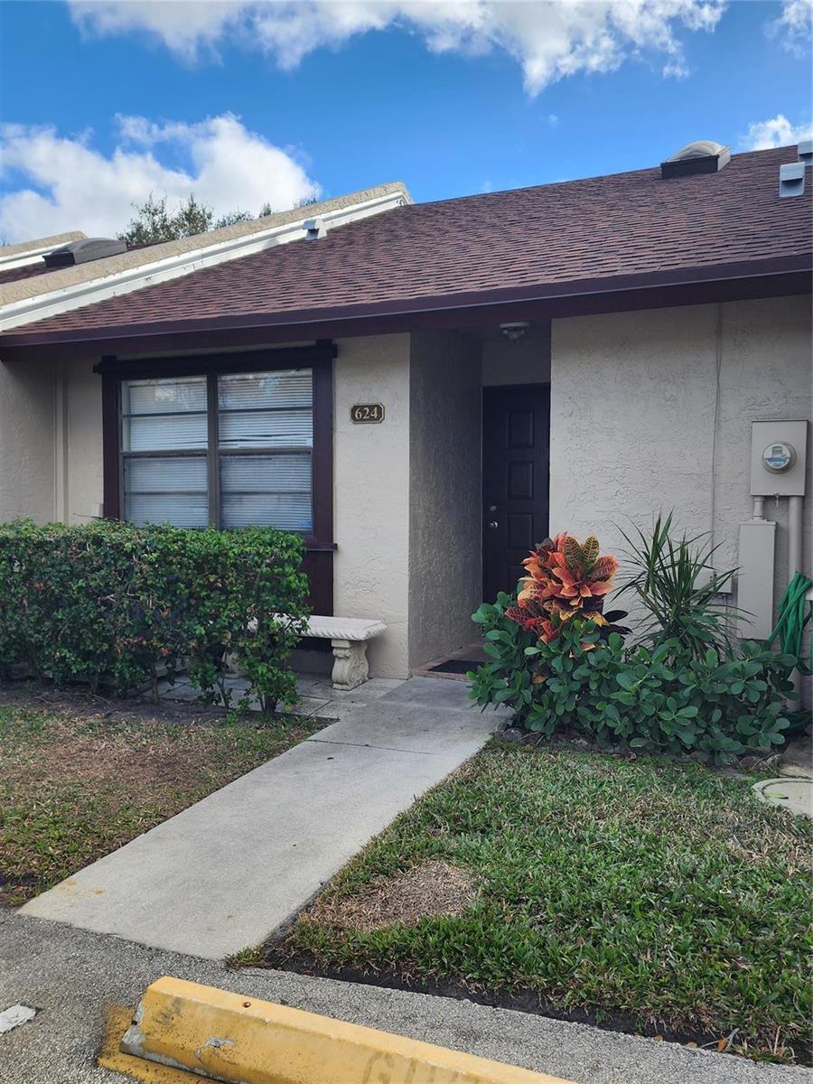 624 NW 47th Street, Deerfield Beach FL 33064 photo 2