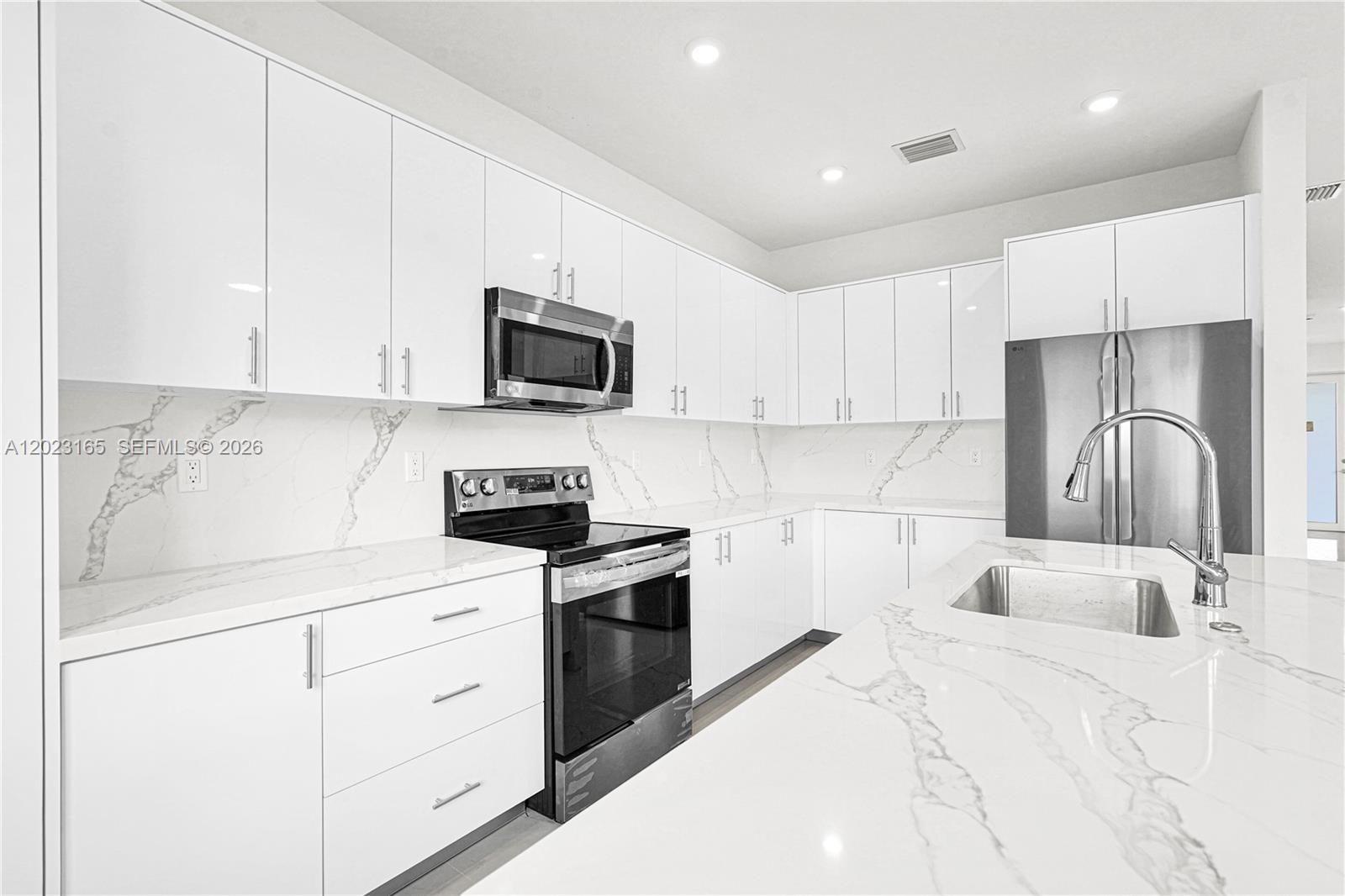 22555 SW 125 ave # 13A, Miami FL 33170 photo 4