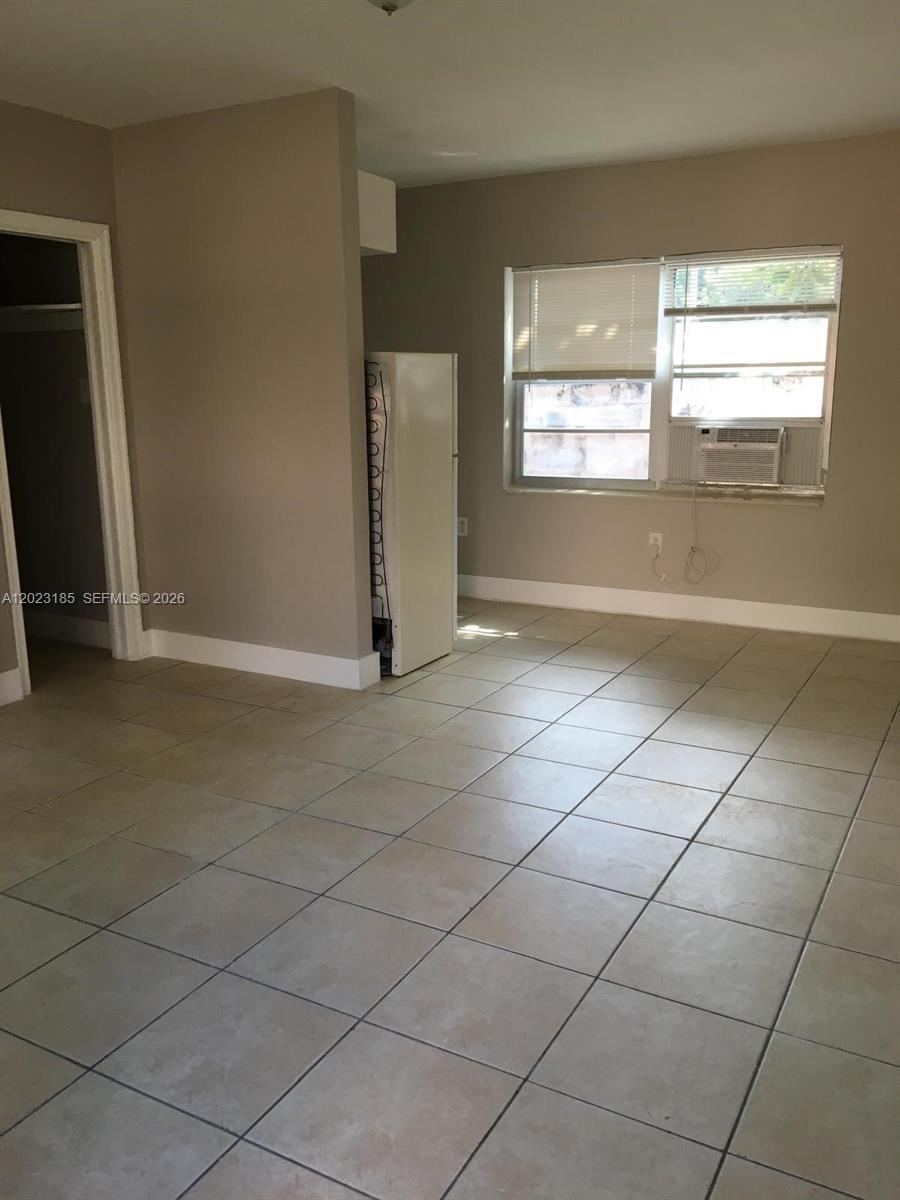 520 SW 4th St # 4, Miami FL 33130 photo 2