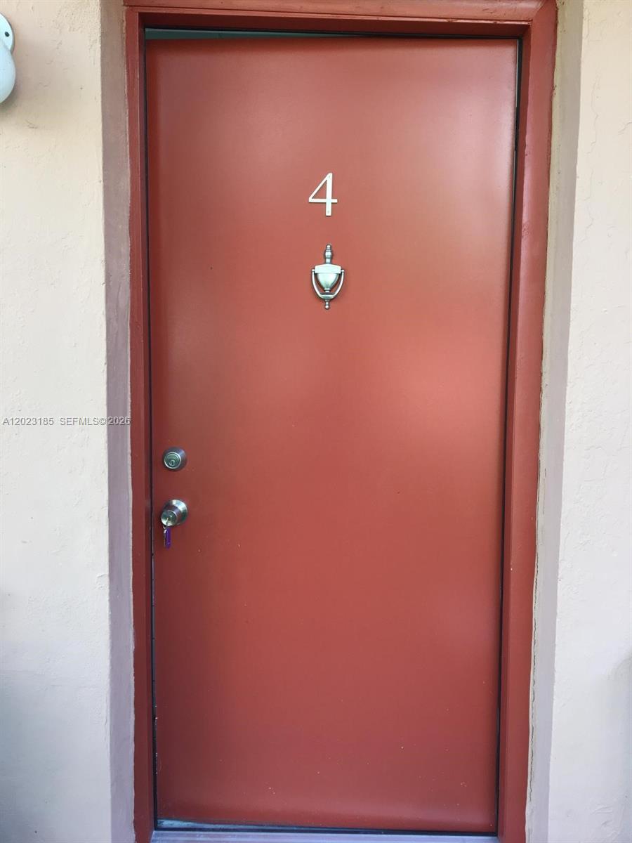 520 SW 4th St # 4, Miami FL 33130