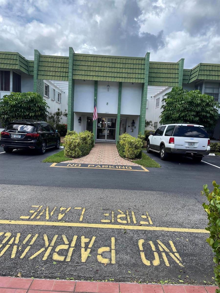2271 NW 48th Terrace NW # 206, Lauderhill FL 33313