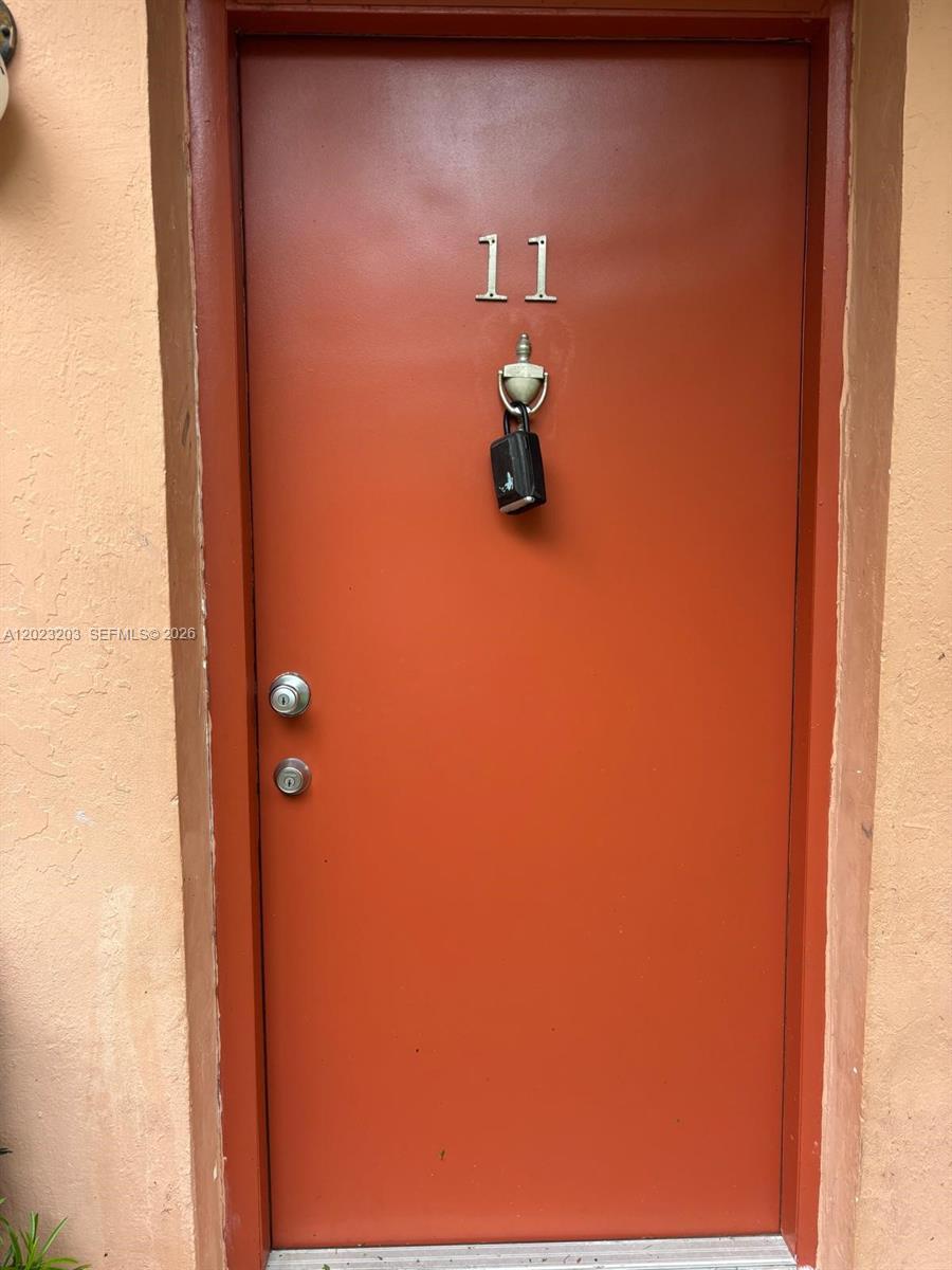 520 SW 4th St # 11, Miami FL 33130