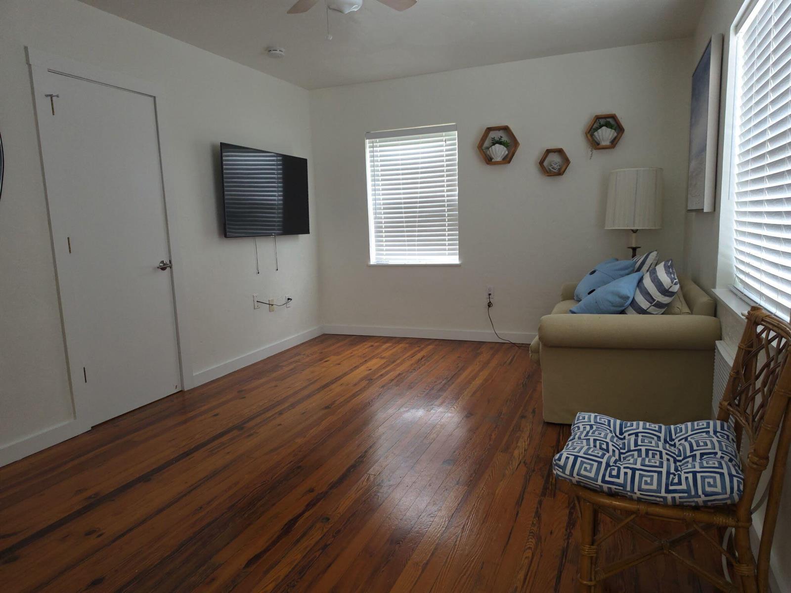 717 2nd Avenue S # 8, FL 33460 photo 4