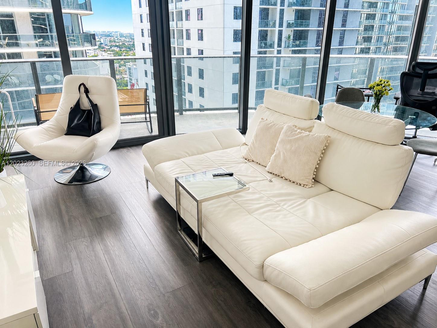 45 SW 9th St # 2908, Miami FL 33130 photo 3