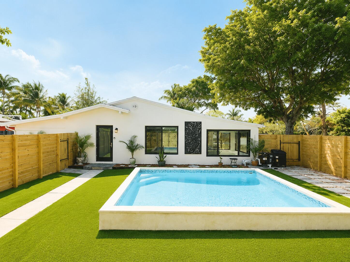 1724 NE 17th Street, Fort Lauderdale FL 33305