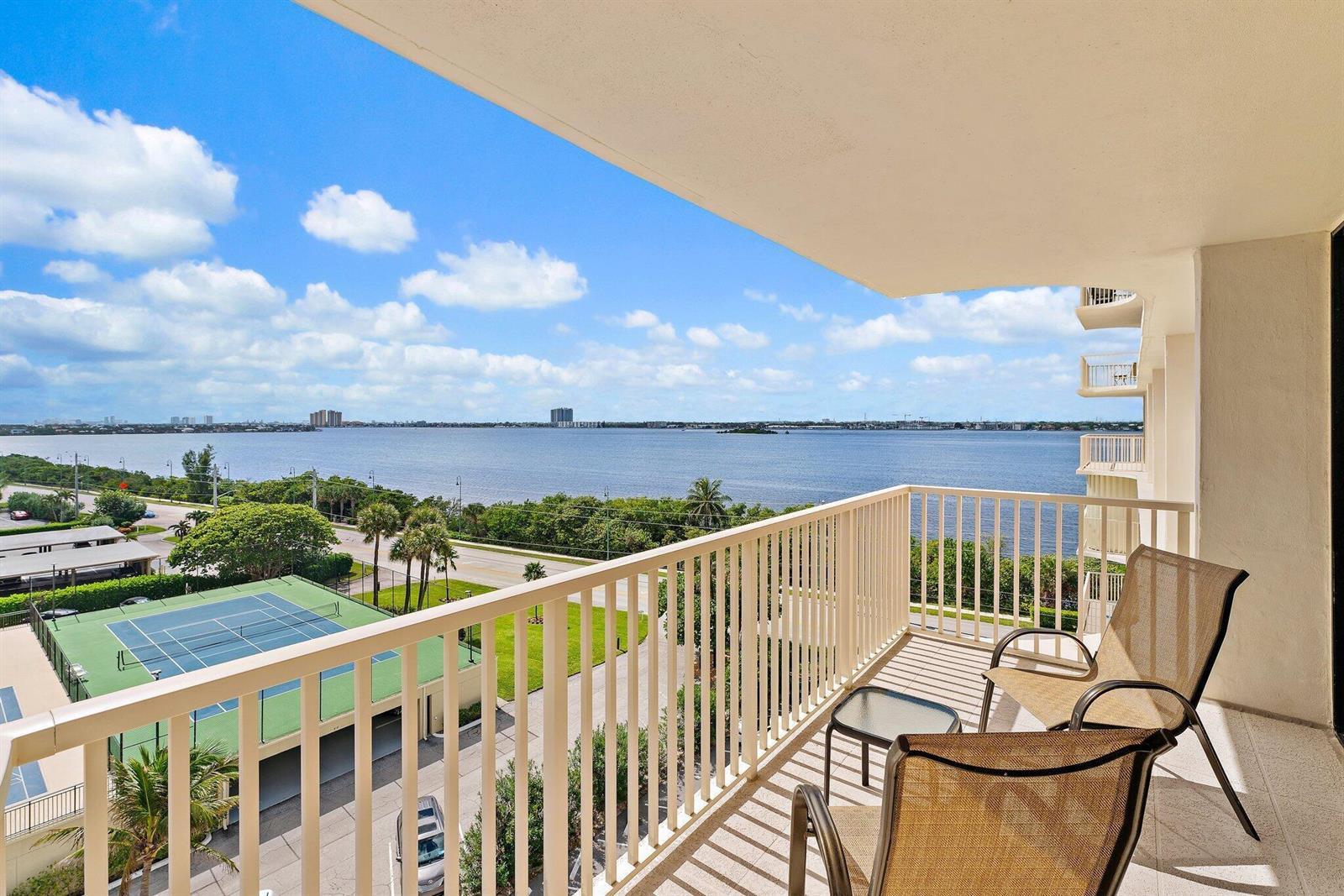 5480 N Ocean Drive, Singer Island FL 33404 photo 2