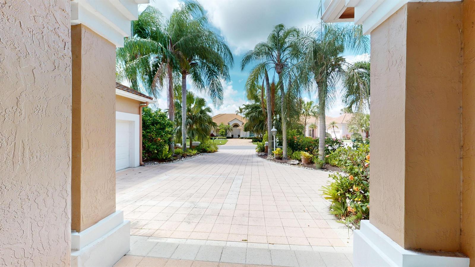 71 Cayman Place, Palm Beach Gardens FL 33418 photo 3