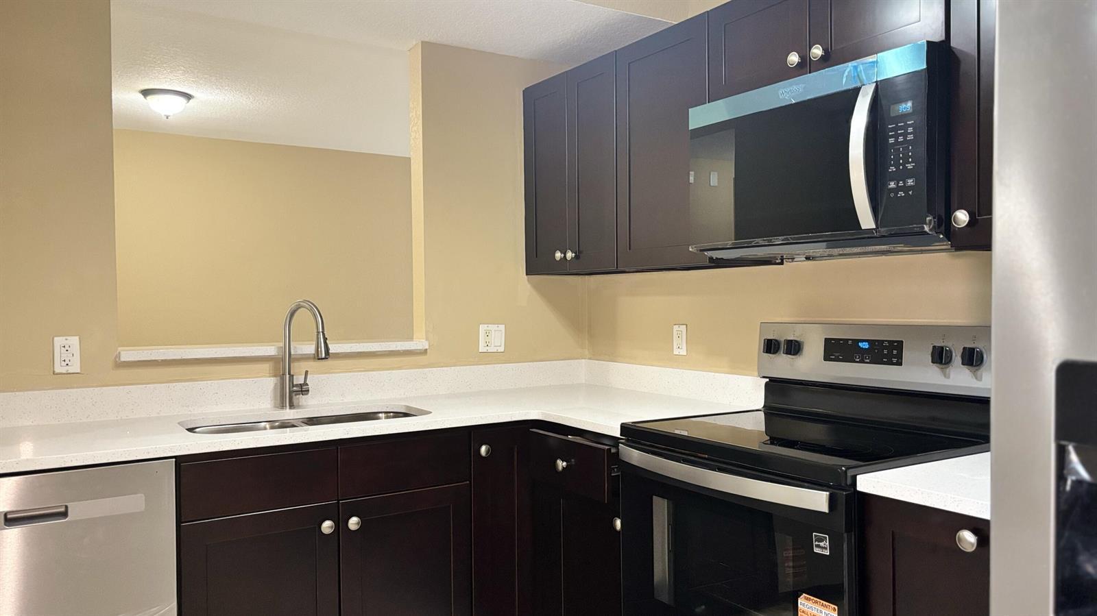 1103 Golden Lakes Boulevard # 1011, West Palm Beach FL 33411 photo 3