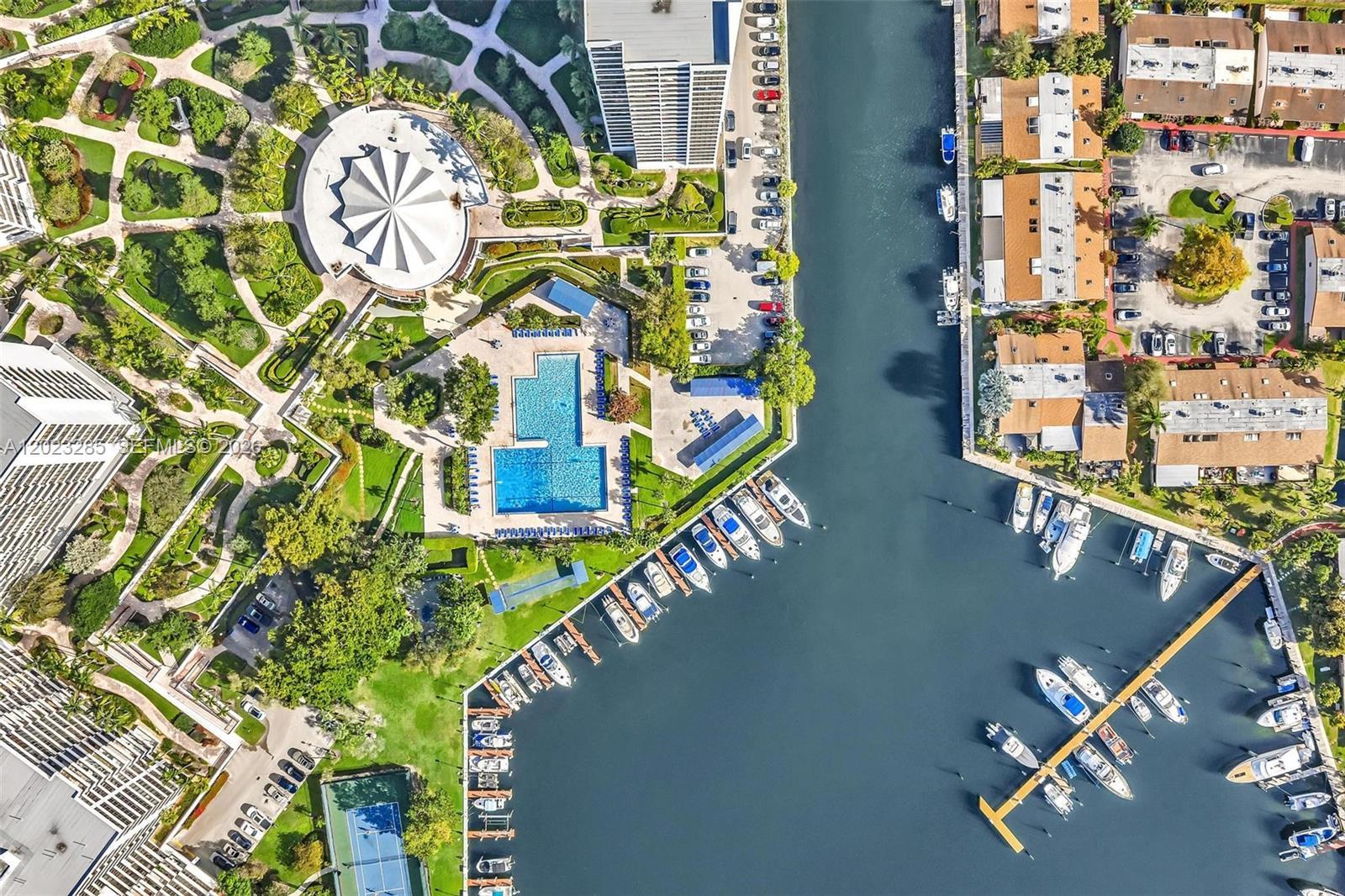 2500 Parkview Dr # 1514, Hallandale Beach FL 33009 photo 2