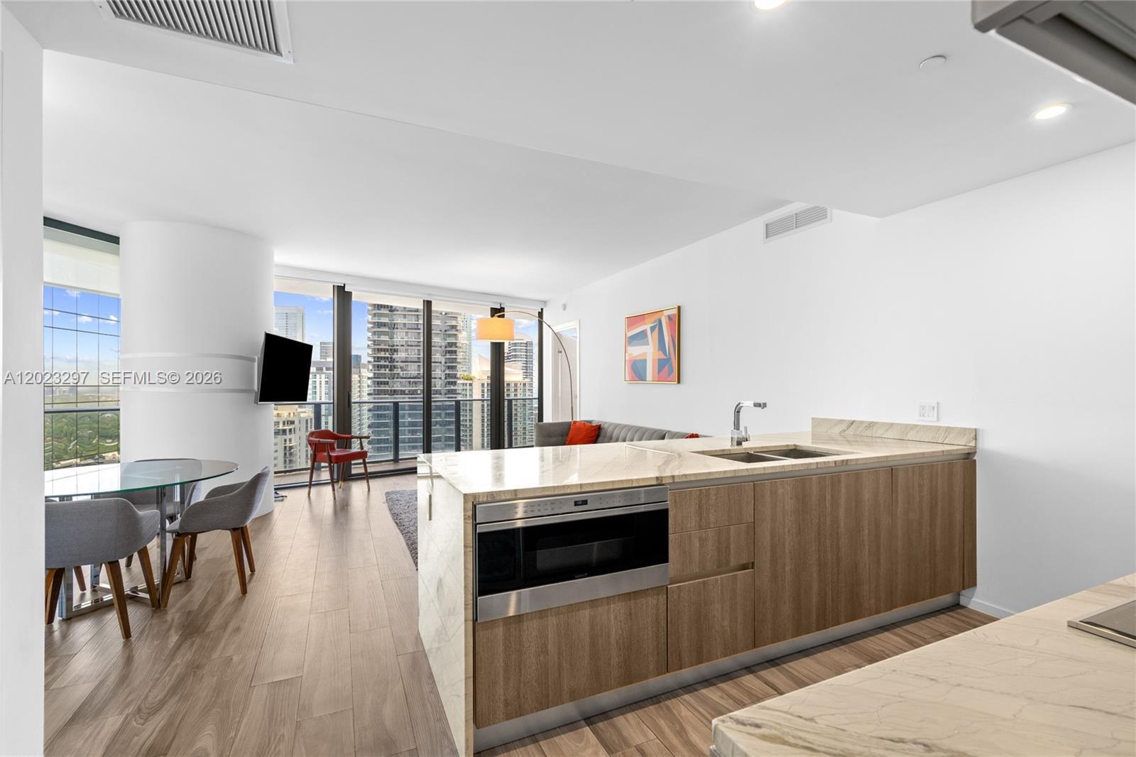 801 S Miami Ave # 4104, Miami FL 33130 photo 2