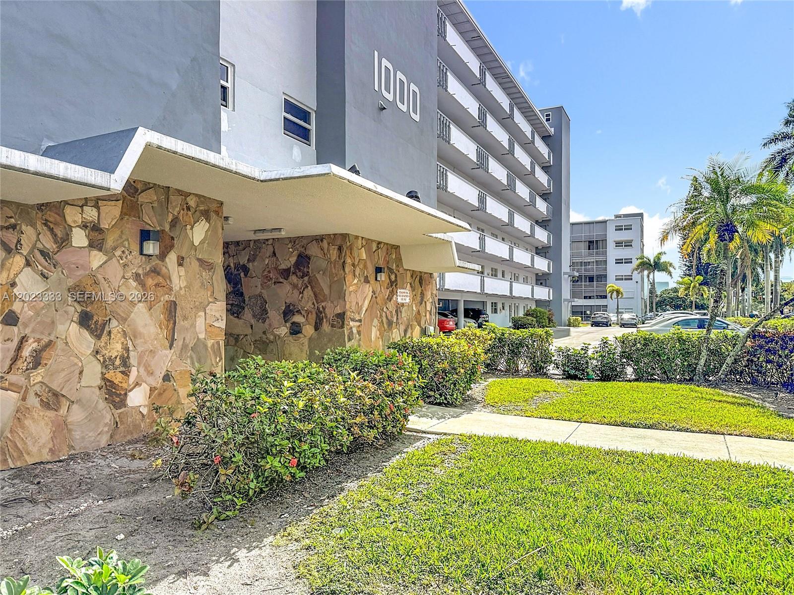 1000 NE 14th Ave # 411, Hallandale Beach FL 33009 photo 4