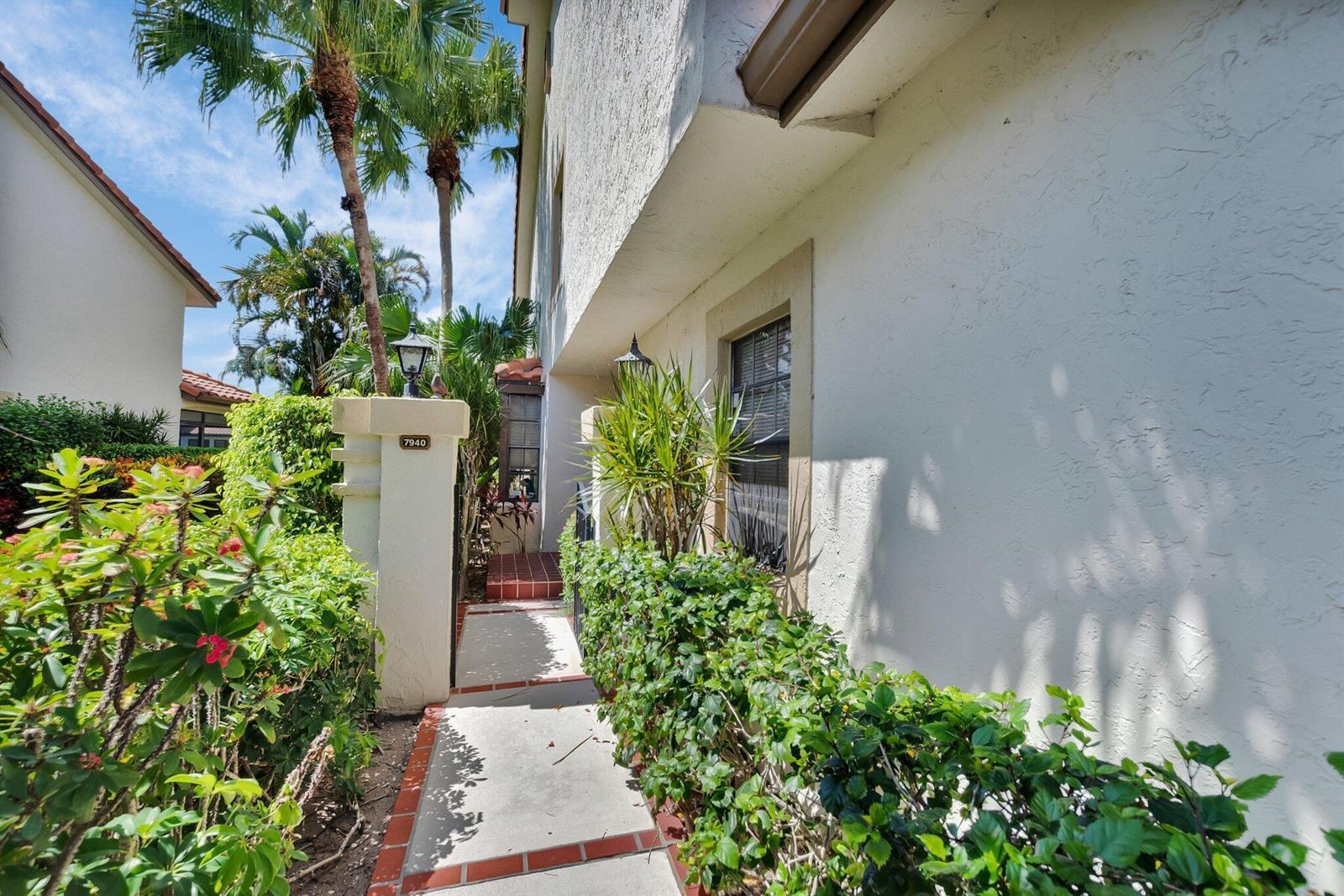 7940 La Mirada Drive, Boca Raton FL 33433 photo 3