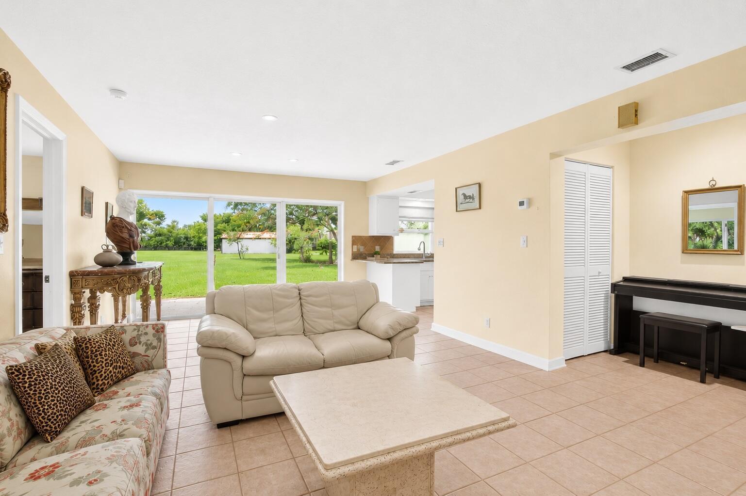 1029 Arabian Drive, Loxahatchee FL 33470 photo 4
